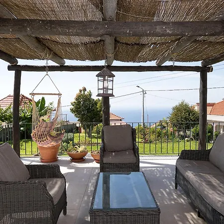 Corman House, Sea View & Pool 度假居